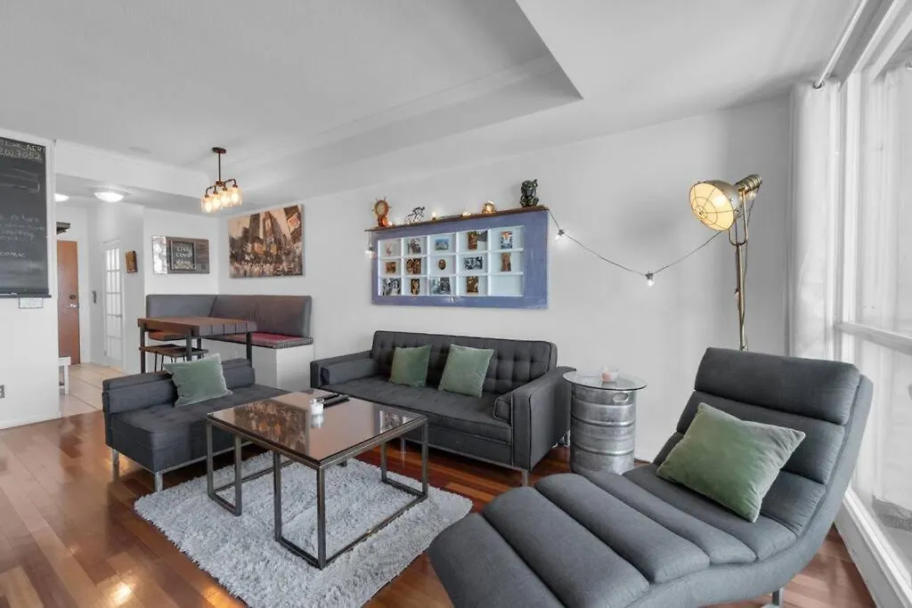 Apartment Spacious 1Br - Downtown - Pool - Gym - Parking Toronto