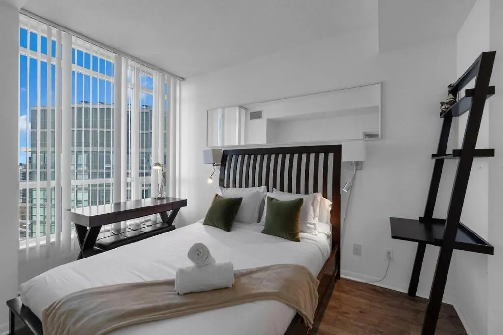 Spacious 1Br - Downtown - Pool - Gym - Parking Toronto