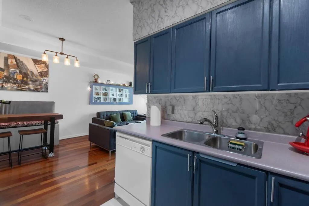Spacious 1Br - Downtown - Pool - Gym - Parking Toronto 0*,  Canada