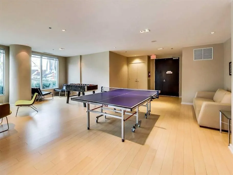 Spacious 1Br - Downtown - Pool - Gym - Parking Toronto 0*,